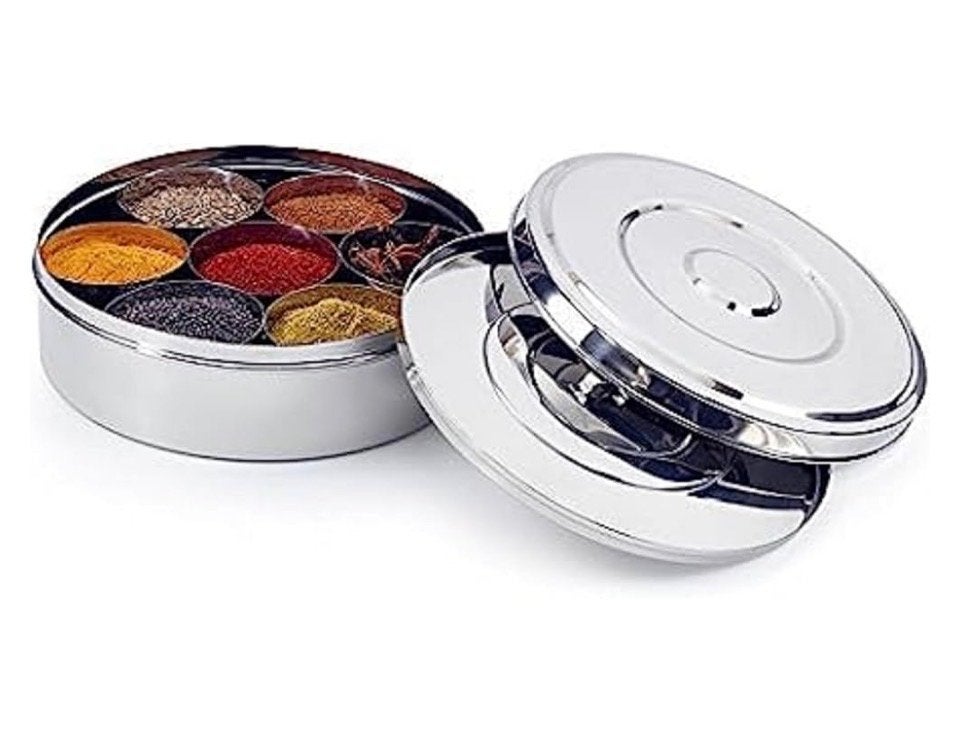 Te koop RVS Masala Daba Specerijenblik met 7 Bakjes, Huis en Inrichting, Ophalen, Voorraadpot, Metaal, Overige merken