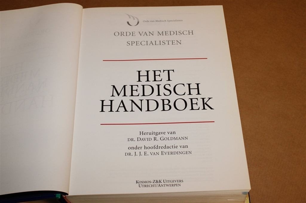 Medisch Handboek — Uitgebreid, Geïllustreerd Groot Formaat, Ophalen of Verzenden, Gelezen