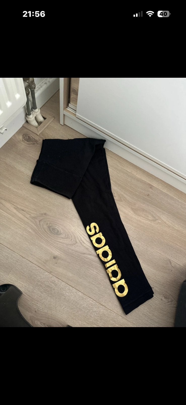 Adidas Legging Zwart met Goud Logo - Maat S, Kleding | Dames, Zwart, Ophalen of Verzenden, Zo goed als nieuw, Maat 36 (S)