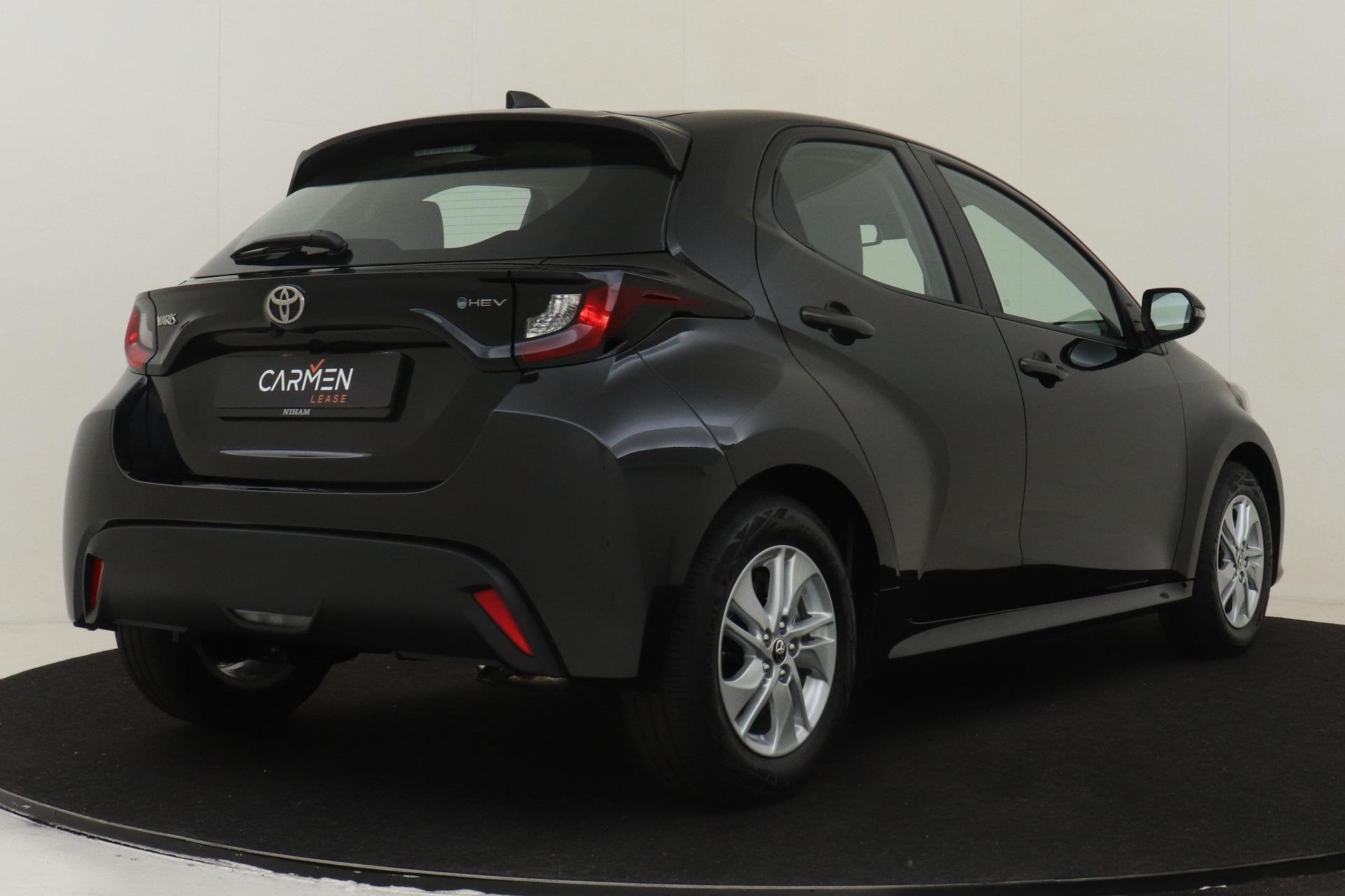 Toyota Yaris 1.5 HYBRID 115 ACTIVE *PRIVATE LEASE V.A. €37, Auto's, 12 maanden, Gebruikt, 450 kg, Zwart