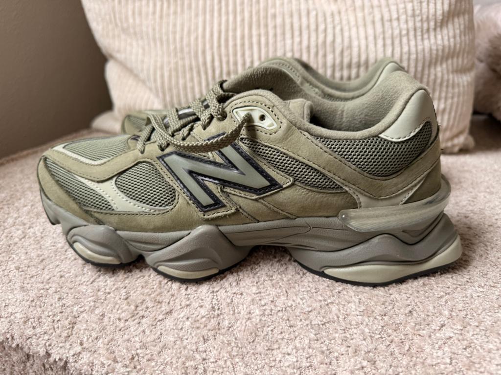 New balance 9060 groen, Overige kleuren, Nieuw, Ophalen of Verzenden, Sneakers of Gympen