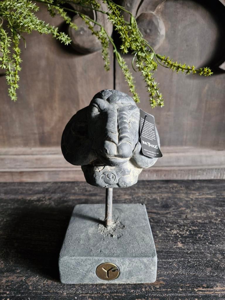 Brynxz. Ram op statief. Statue ram at iron. Majestic Vintage, Ophalen of Verzenden