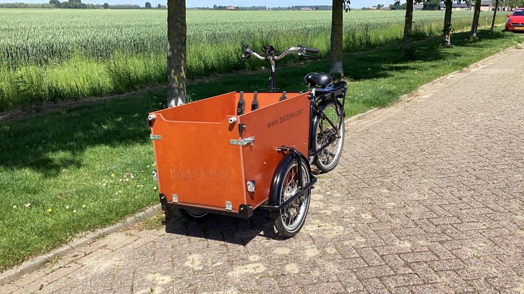 Elektrische bakfiets, bijna nieuw met 165 km en aankoopbon., Zo goed als nieuw, 59 cm of meer, 50 km per accu of meer, Ophalen