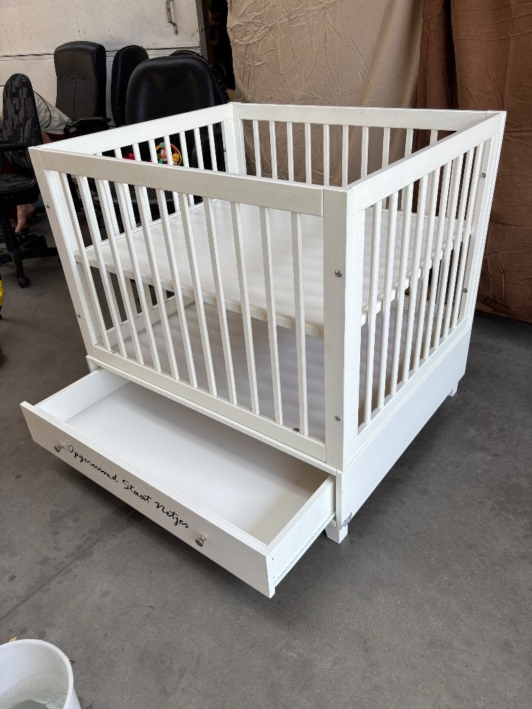 Box happy baby, met handige opberglade, Kinderen en Baby's, Boxen, Ophalen, Gebruikt, Vierkant, In hoogte verstelbaar