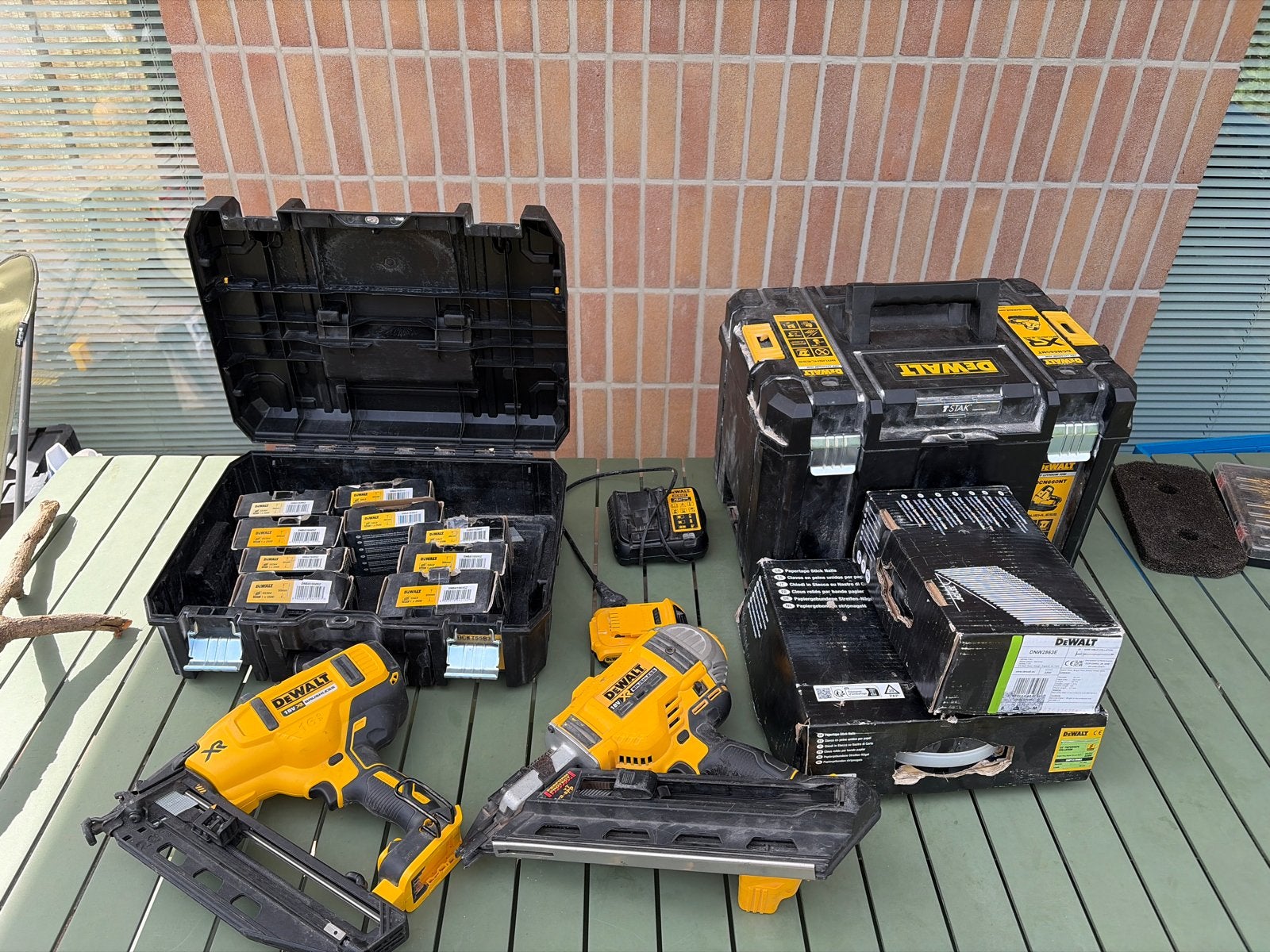 DeWalt DCN660 en DCN692 tackers compleet, Ophalen, Gebruikt, Tacker/nietmachine, DeWalt