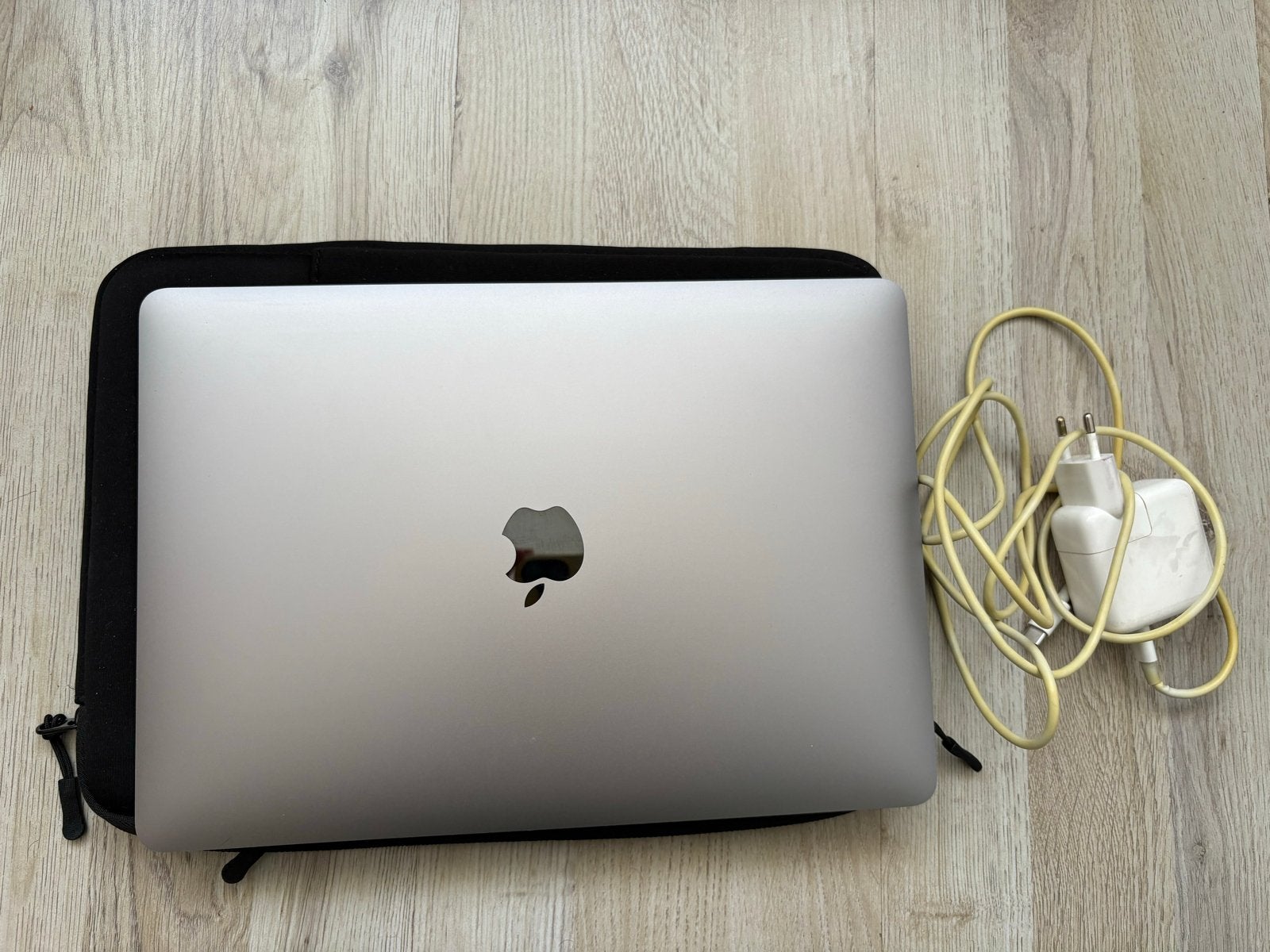 MacBook Air 13-inch (2020), Computers en Software, Ophalen, Gebruikt, 256 GB, 2 tot 3 Ghz