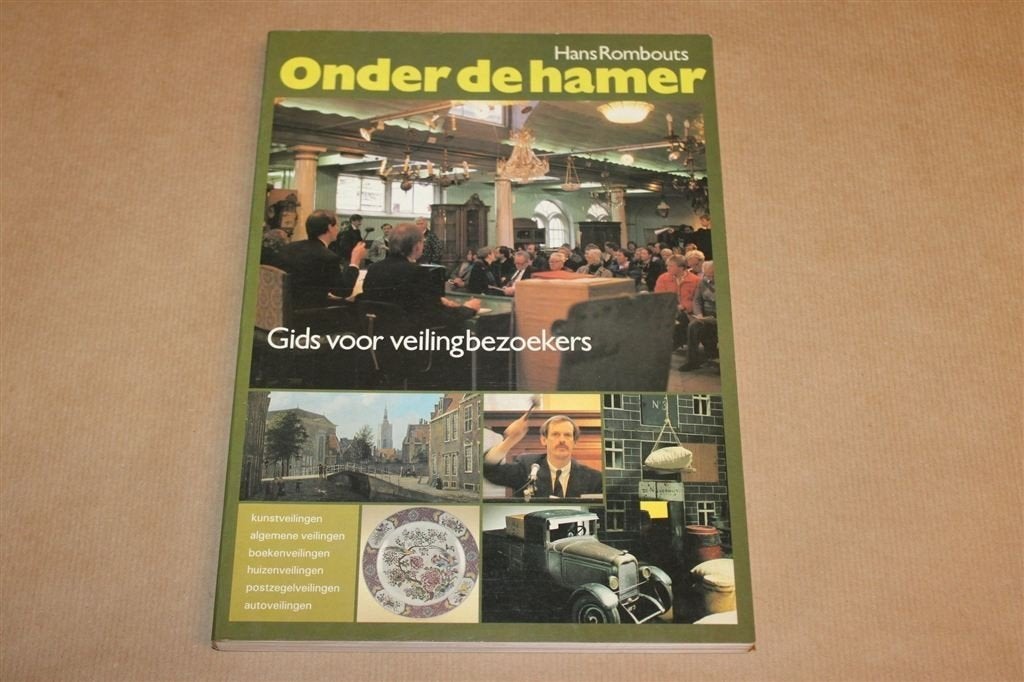 Onder de Hamer — Gids voor Kunst- en Boekenveilingen, Ophalen of Verzenden, Gelezen