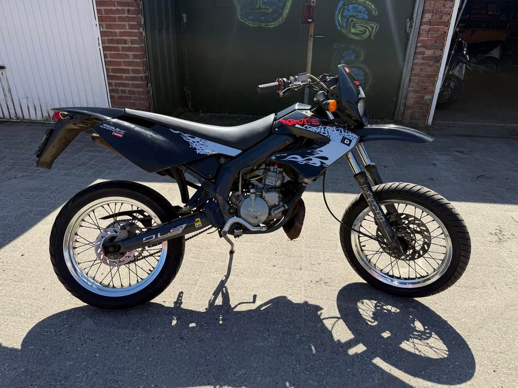 Hele nette Derbi Senda X-Race met kenteken, geen wok, 6 versnellingen, Gebruikt, Derbi, Maximaal 45 km/u