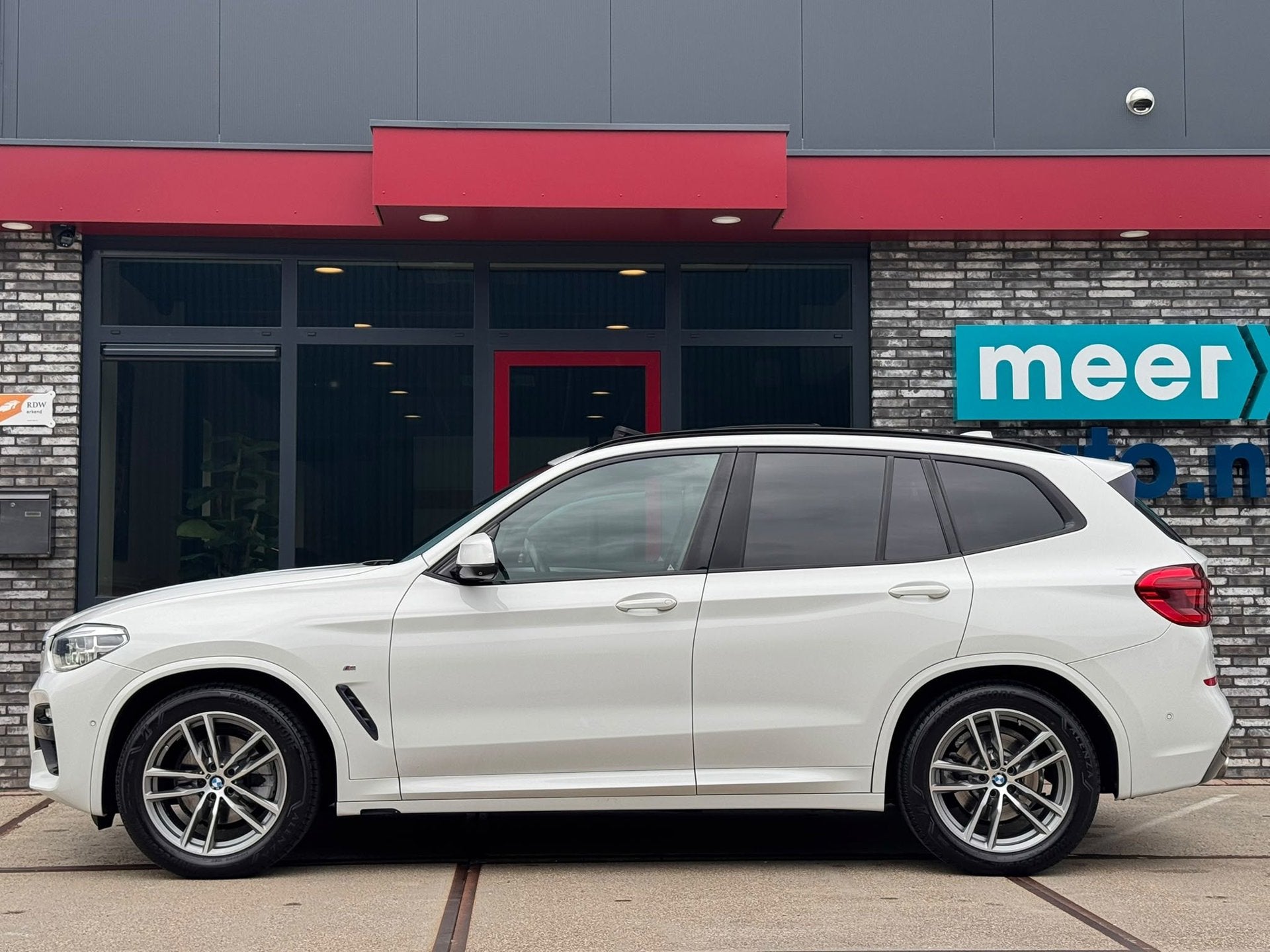 BMW X3 XDrive20i High Executive M-Sport PANO l HUD l 360 l A, Auto's, Automaat, 1998 cc, Gebruikt, 4 cilinders
