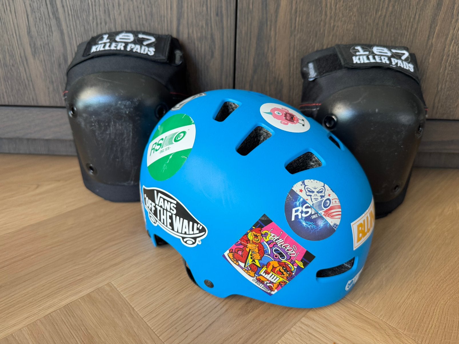 TSG Evolution helm (s/m) en 187 Killer Pads (s), Ophalen of Verzenden, Zo goed als nieuw, Bescherming