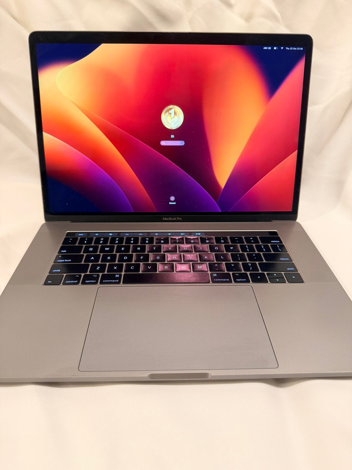 MacBook pto 15 inch. 2017. I7. 16GB. 512 GB touchbar, Computers en Software, Gebruikt, 2 tot 3 Ghz, 512 GB, 16 GB