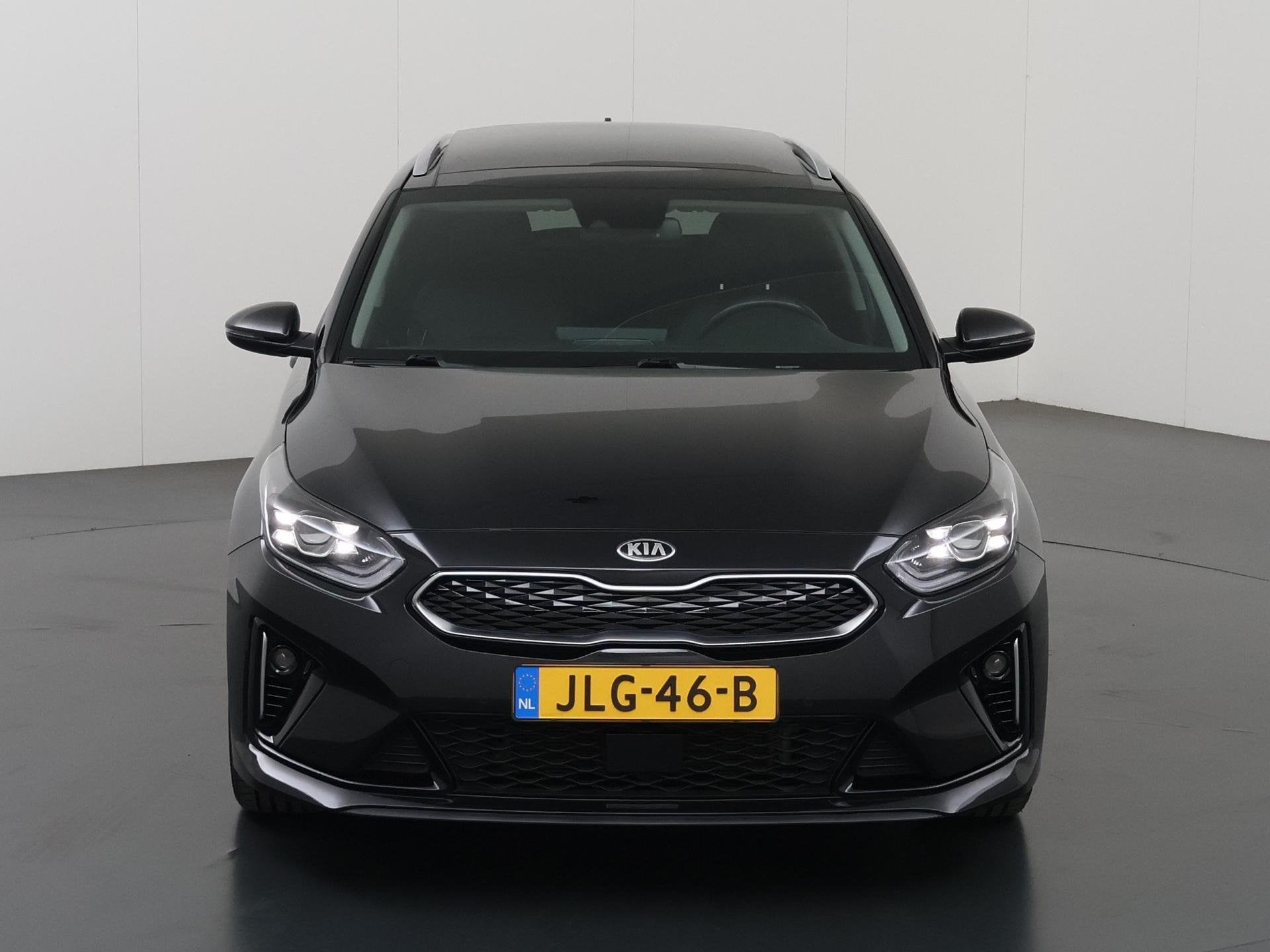 Kia Ceed Sportswagon 1.6 GDI PHEV ExecutiveLine | Panoramada, Gebruikt, Zwart, Geïmporteerd, Te koop