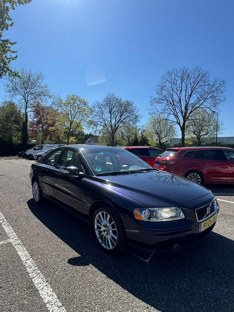 Volvo S60 2.4 140PK AUT 2008*xenon*sport edition*leder*, Blauw, S60, 2435 cc, 1600 kg