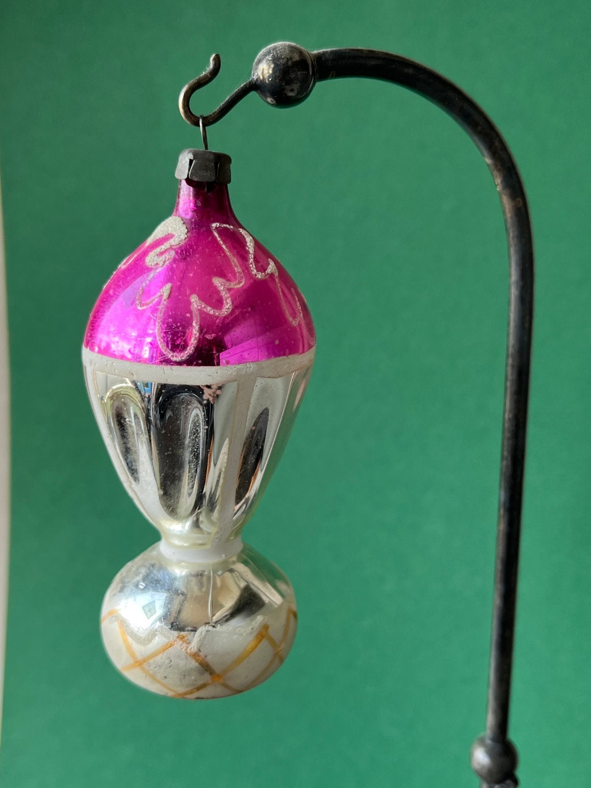 Oude roze glazen kerstbal, Diversen, Kerst, Gebruikt, ., Ophalen of Verzenden, .