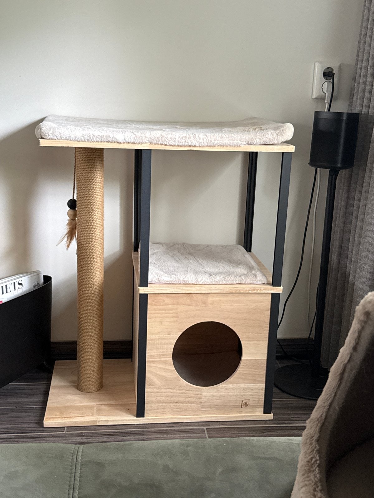 Krabpaal met huisje en 2 ligplekken, Dieren en Toebehoren, Ophalen, Zo goed als nieuw
