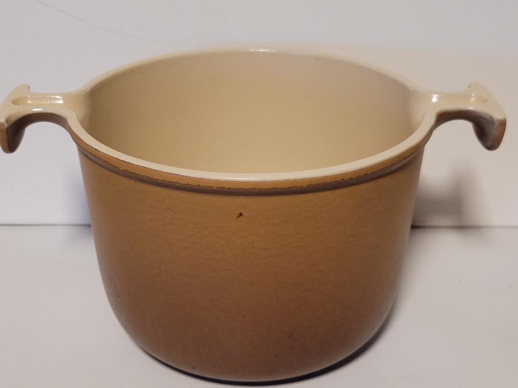 LE CREUSET Enzo Mari Schaal / OVENSCHAAL / Sauspan, Gietijzer, Verzenden, Zo goed als nieuw, Keramische plaat