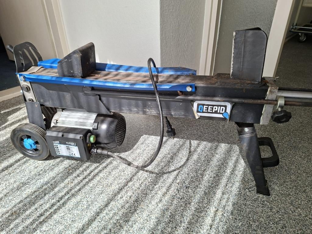 5-ton Houtkloofmachine, Ophalen, Zo goed als nieuw, Elektrisch, Liggend