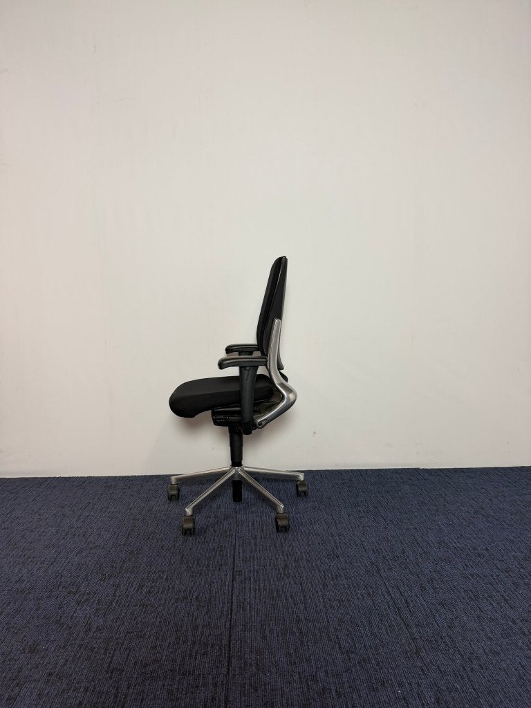 10 x Bureaustoel Ahrend 230 (hoge rug), nieuw gestoffeerd, Ophalen, Gebruikt, Zwart, Bureaustoel
