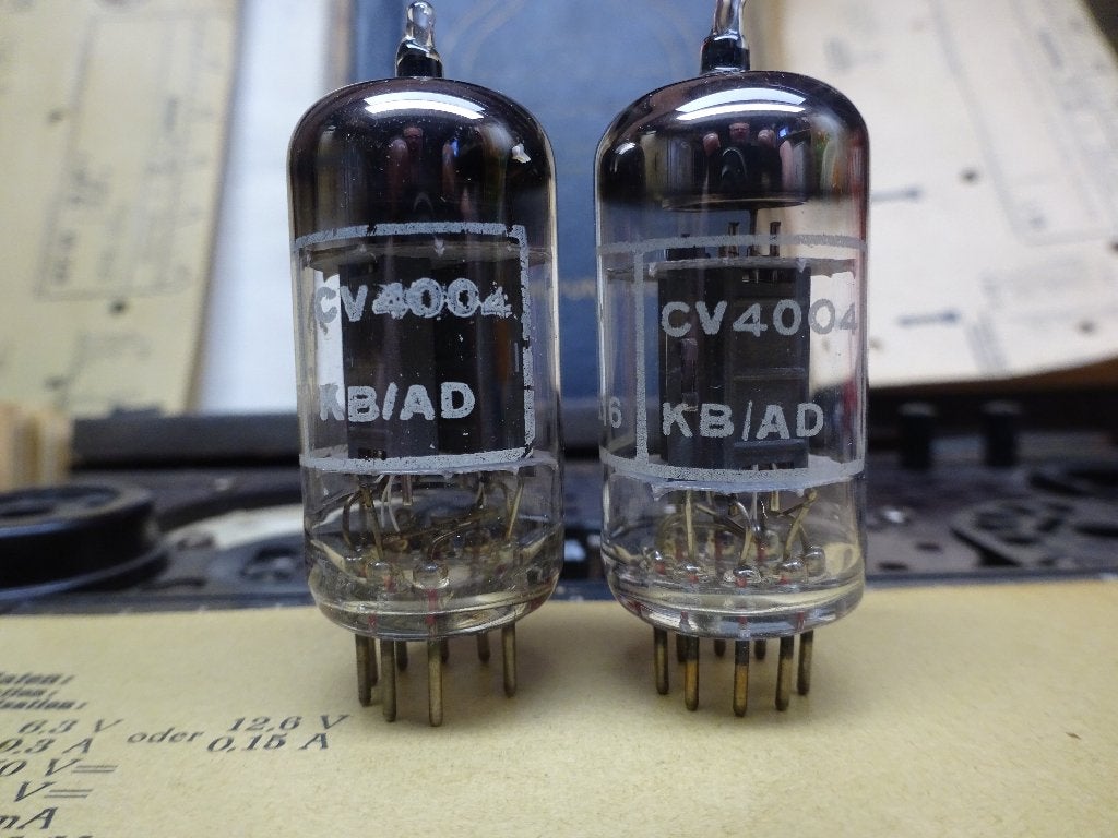 matched paartje CV4004 / ECC83 box plate van Brimar ., Ophalen of Verzenden, Buis of Buizen