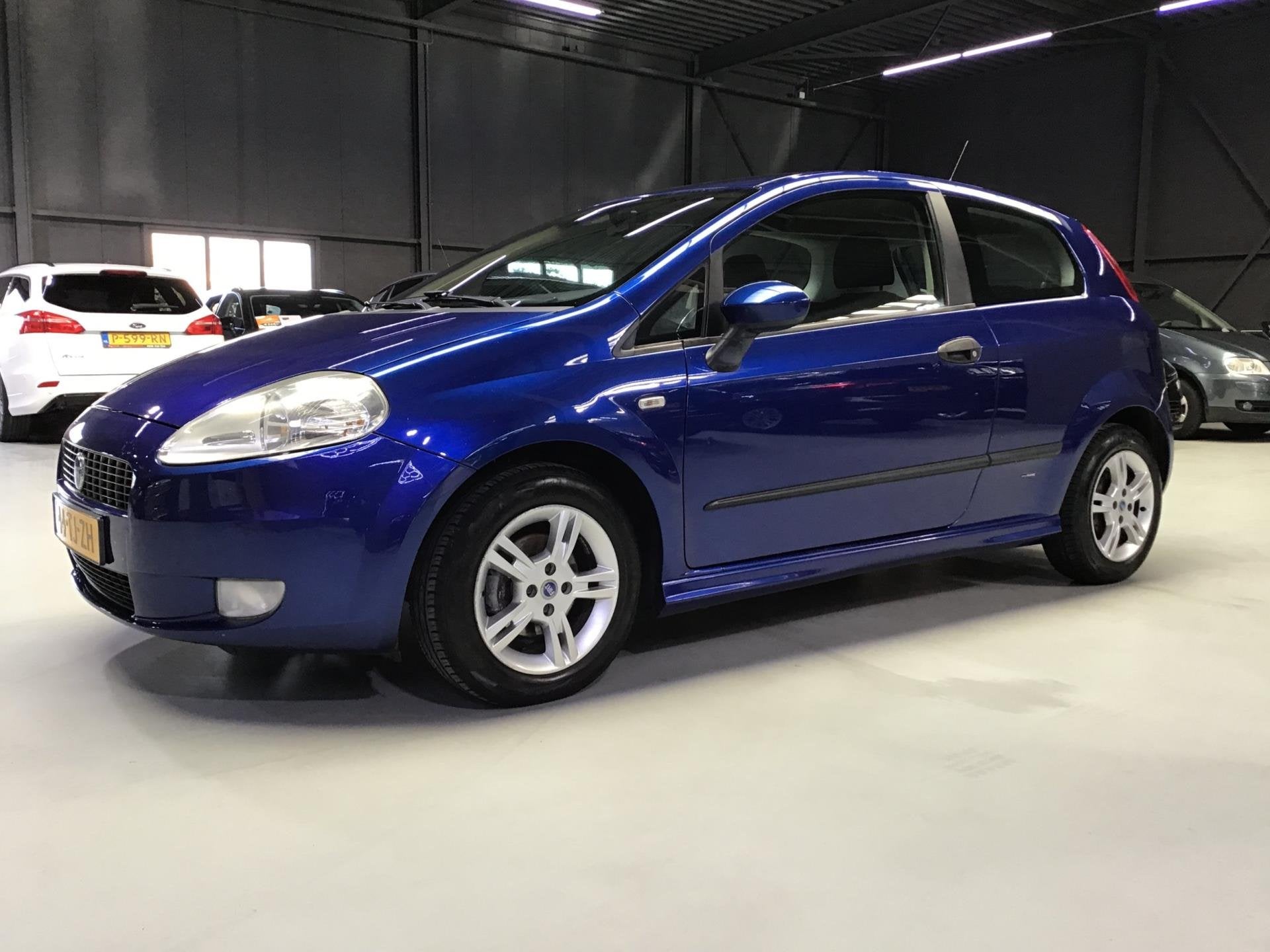 Fiat Grande Punto 1.4 Edizione Blue & Me I New Koppeling + D, Voorwielaandrijving, Stof, 4 cilinders, Grande Punto