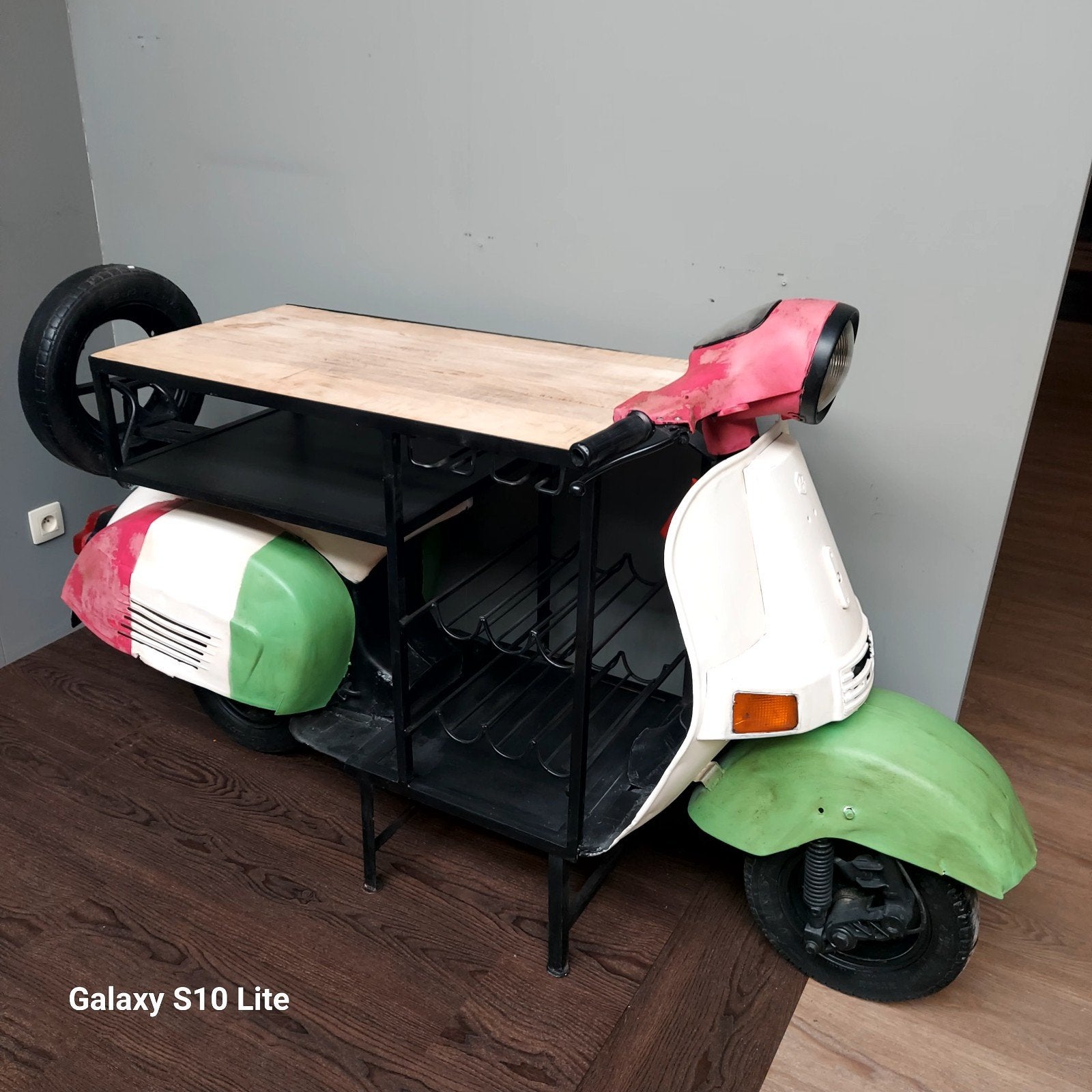 Unieke Vespa Bar met Wijnglazenhouder en Flessenrekken, Ophalen of Verzenden, Ff iets anders, Info@ff-ietsanders.nl, 5051CM