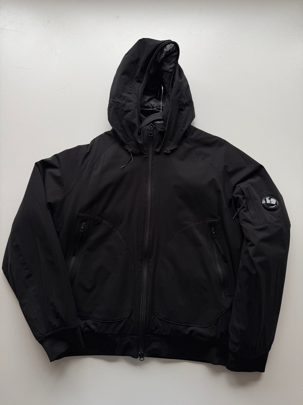 C.P. Company PRO-TEK Primaloft Jas Zwart Maat 50, Ophalen of Verzenden, Zo goed als nieuw, Maat 48/50 (M), Zwart
