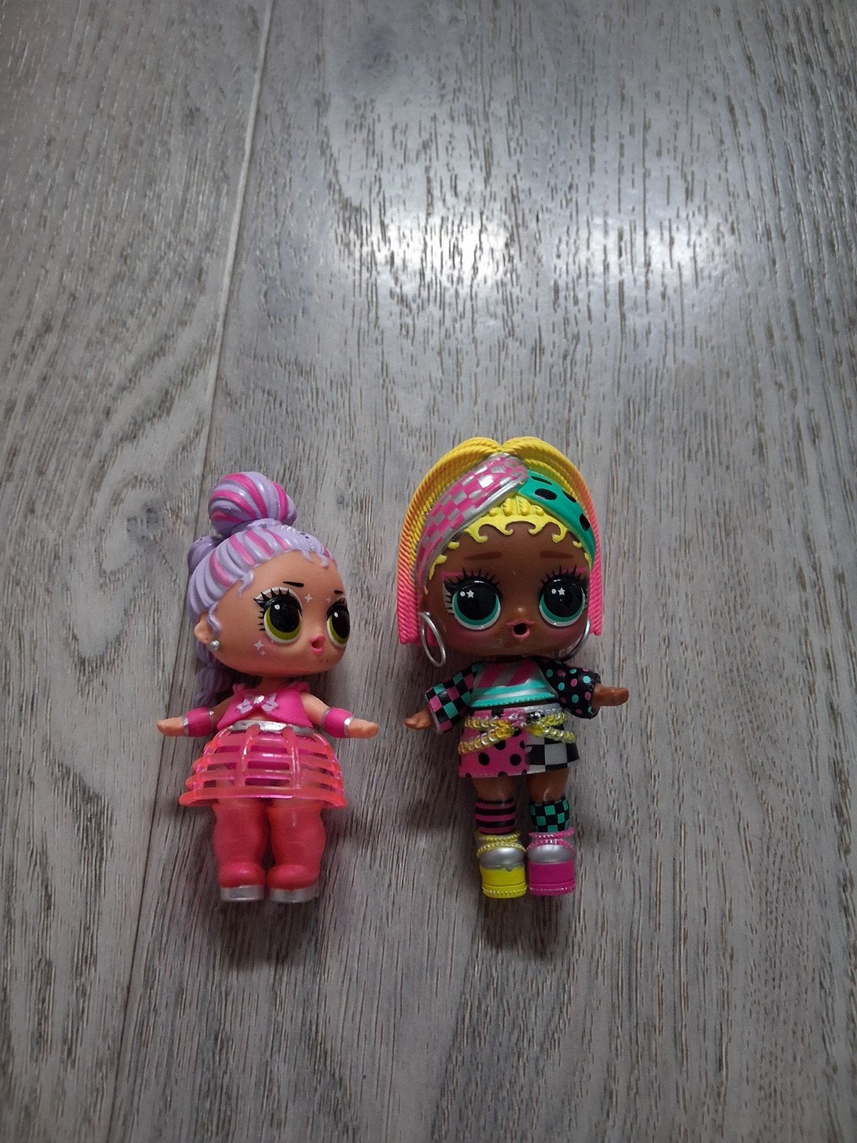 Twee L.O.L poppetjes glow in the dark, Ophalen of Verzenden