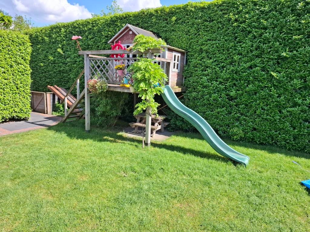 Houten speelhuisje met glijbaan en klimtoestel, Ophalen of Verzenden, Gebruikt, Klimwand