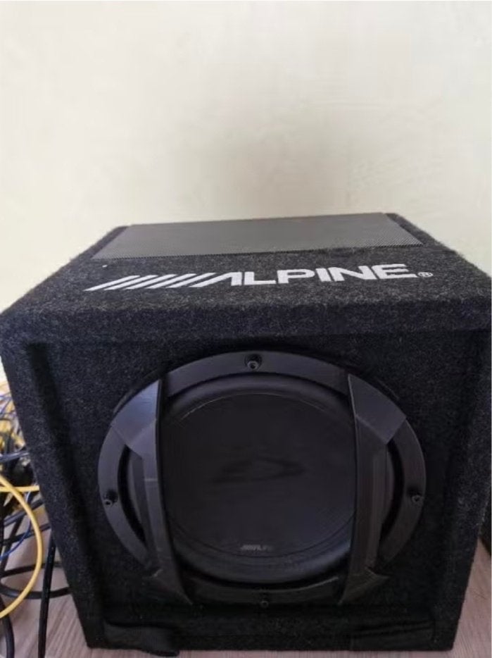 Alpine Auto Subwoofer Compleet, Subwoofer, Zo goed als nieuw, 120 watt of meer, Ophalen