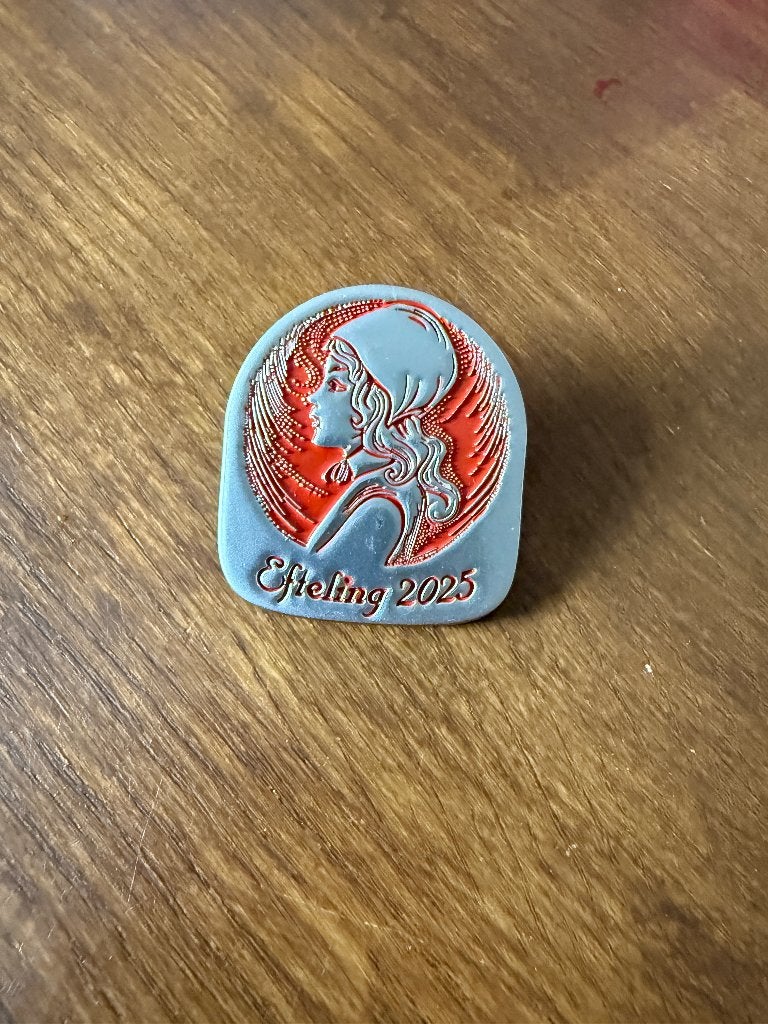 Efteling pin - Roodkapje 2025, Ophalen of Verzenden, Nieuw, Button of Speldje