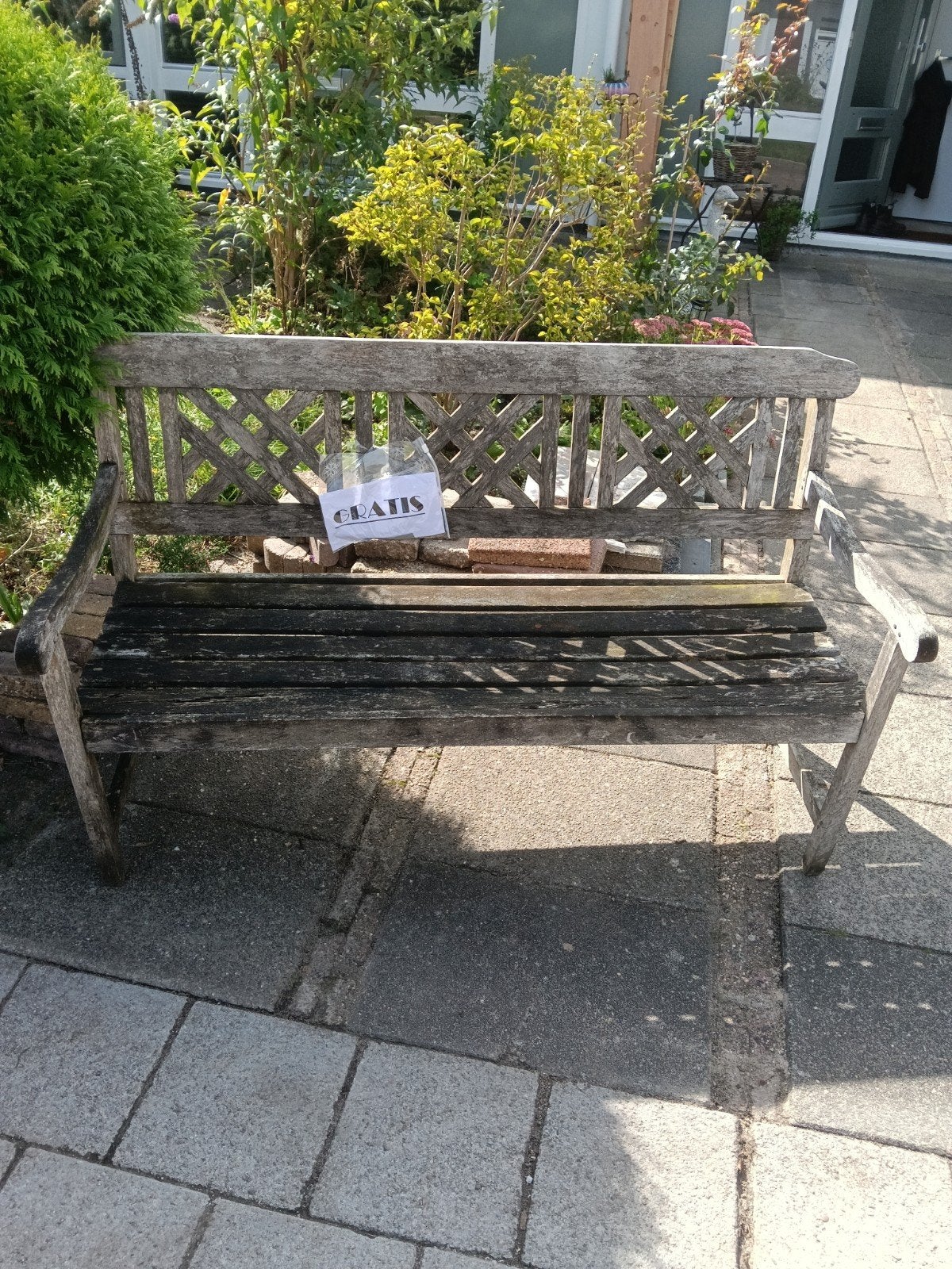 Gratis houten tuinbank - op te knappen, Ophalen, Gebruikt, Hout