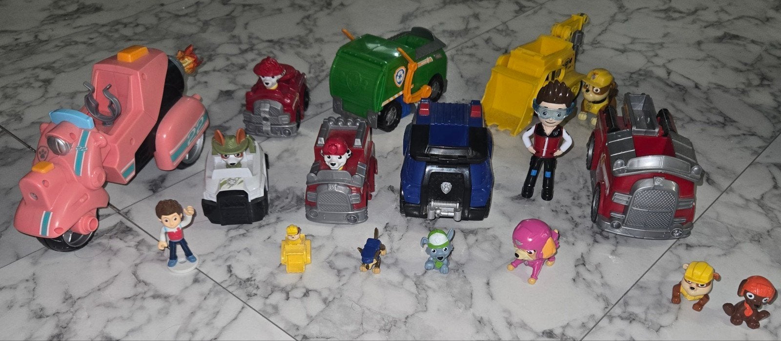 Paw Patrol speelgoed set - diverse voertuigen en figuren, Kinderen en Baby's, Speelgoed | Speelgoedvoertuigen, Ophalen, Gebruikt