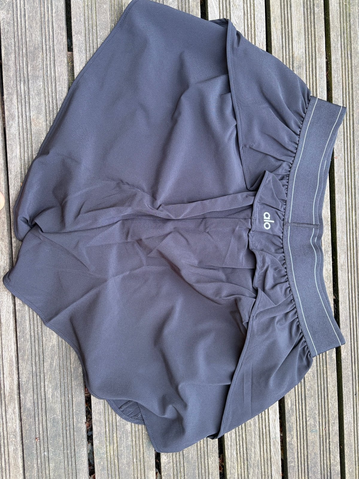 Alo Yoga shorts - Nieuw met labels, Kleding | Dames, Sportkleding, Nieuw, Yoga, Maat 38/40 (M), Zwart, Ophalen