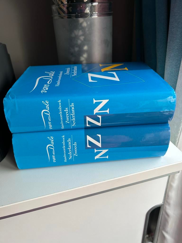 Van Dale Handwoordenboek Zweeds-Nederlands/Nederlands-Zweeds, Gelezen, Nederlands, Ophalen of Verzenden, Van Dale