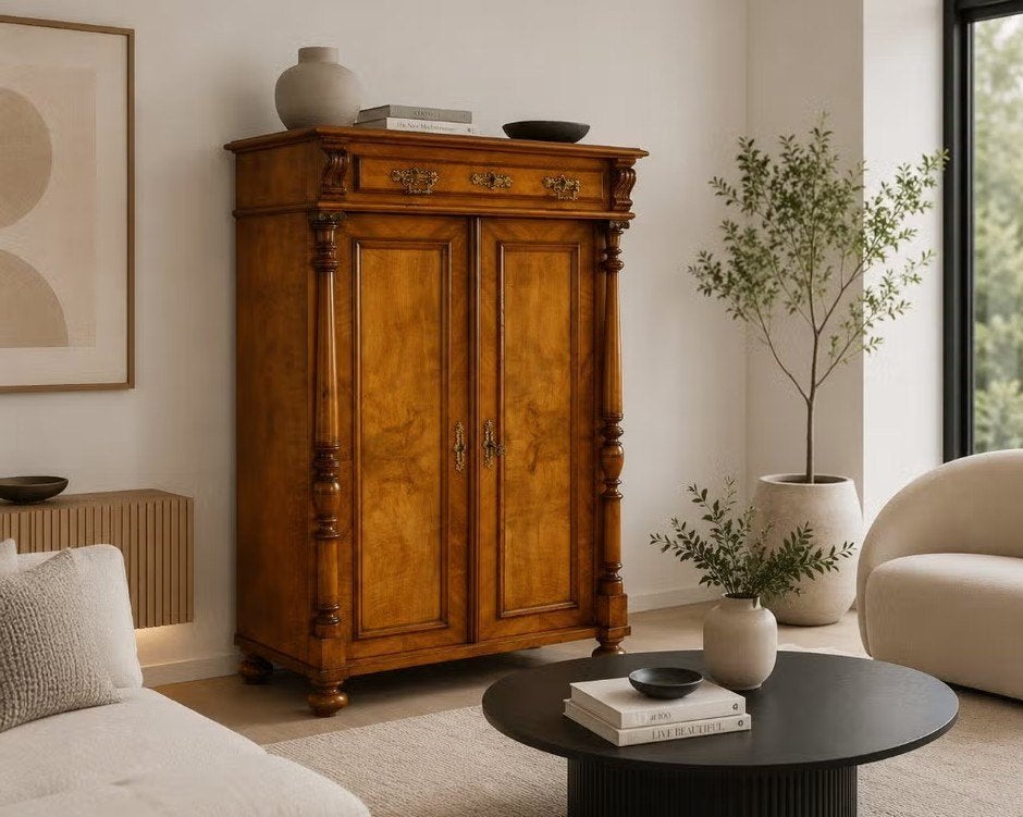 Antiek noten meidenkast Tweedeurskast Hal servies klerenkast, Huis en Inrichting, Ophalen, Gebruikt, Kersenhout, 100 tot 150 cm