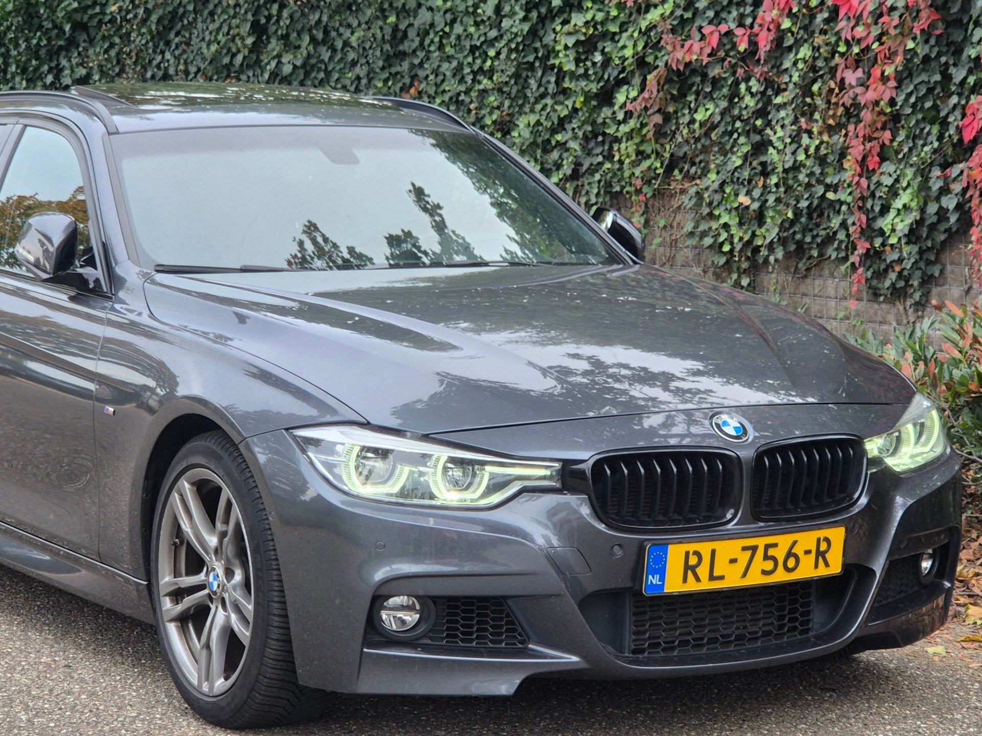 BMW 3-serie Touring M Sport High Executive Panorama Trekhaak, Automaat, Dealer onderhouden, Gebruikt, 1465 kg