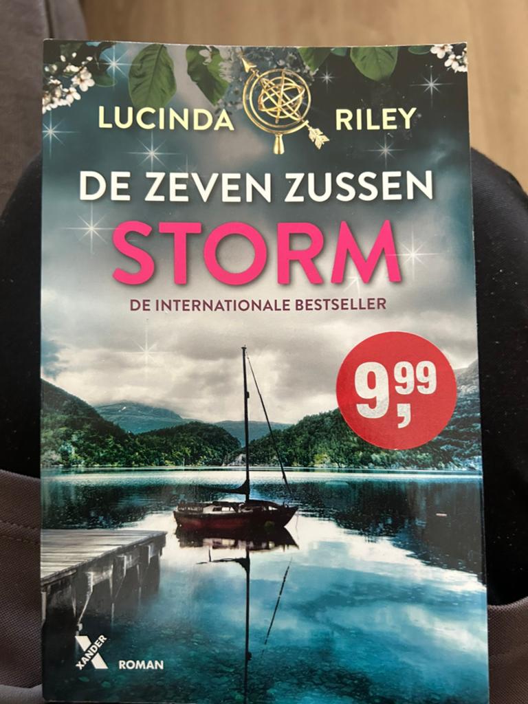 DE ZEVEN ZUSSEN storm, Boeken, Ophalen of Verzenden, Zo goed als nieuw