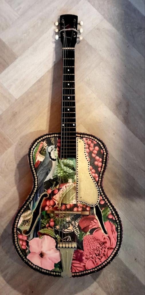 Unieke decoratieve gitaar, Huis en Inrichting, Woonaccessoires | Overige, Ophalen