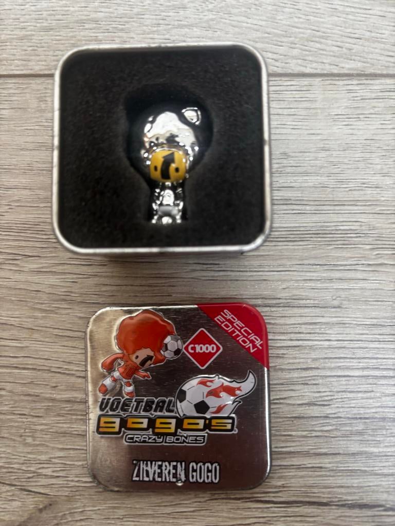 Gogo's Crazy Bones Zilver Special Edition C1000, Verzamelen, Ophalen of Verzenden, Zo goed als nieuw