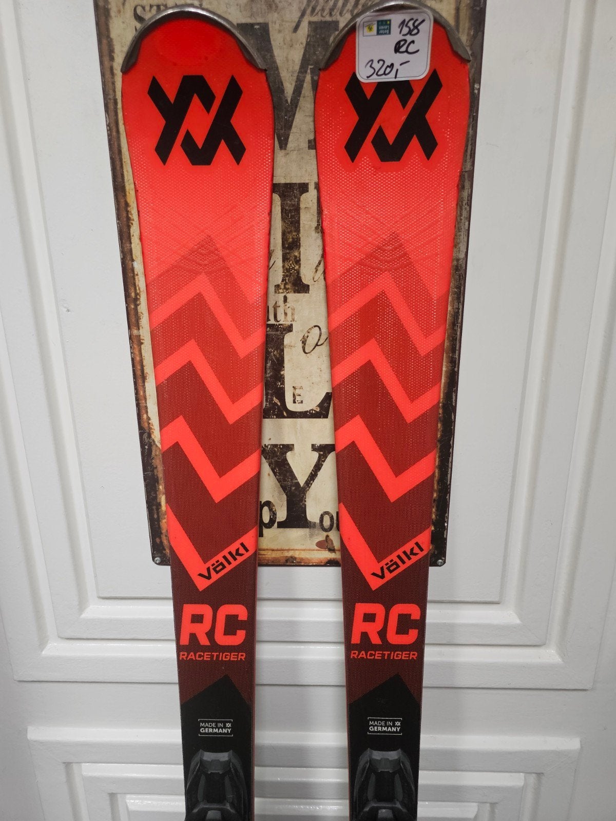 158cm VÖLKL RACETIGER RC 2025 880€ VOOR KENNERS