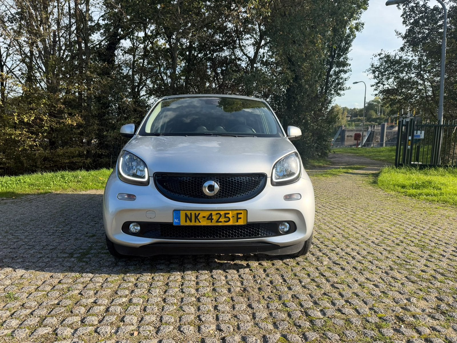 Smart ForFour 1.0 LED AIRCO CRUISECONTROL APK TOT 17/2/ 2027, Achterwielaandrijving, 4 stoelen, Origineel Nederlands, Handgeschakeld