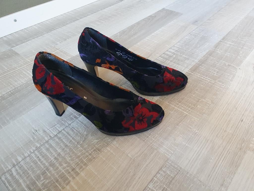 Gabor pumps met bloemenprint mt 38, Ophalen of Verzenden, Zo goed als nieuw, Zwart