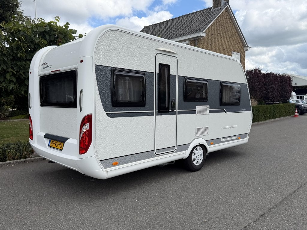 Hobby On Tour 460 DL Mover,Voortent,Enkele bedden,Fietsrek, Caravans en Kamperen, Caravans, Dwarsbed, Standaardzit, Hobby, Bedrijf
