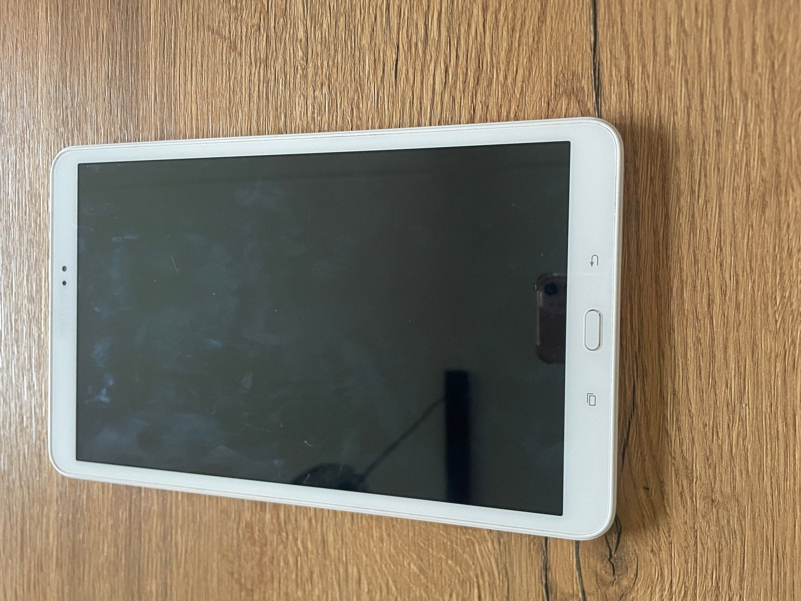 Samsung Galaxy Tab A6 met hoesje en oplader, Zo goed als nieuw, 16 GB, Wi-Fi, Ophalen