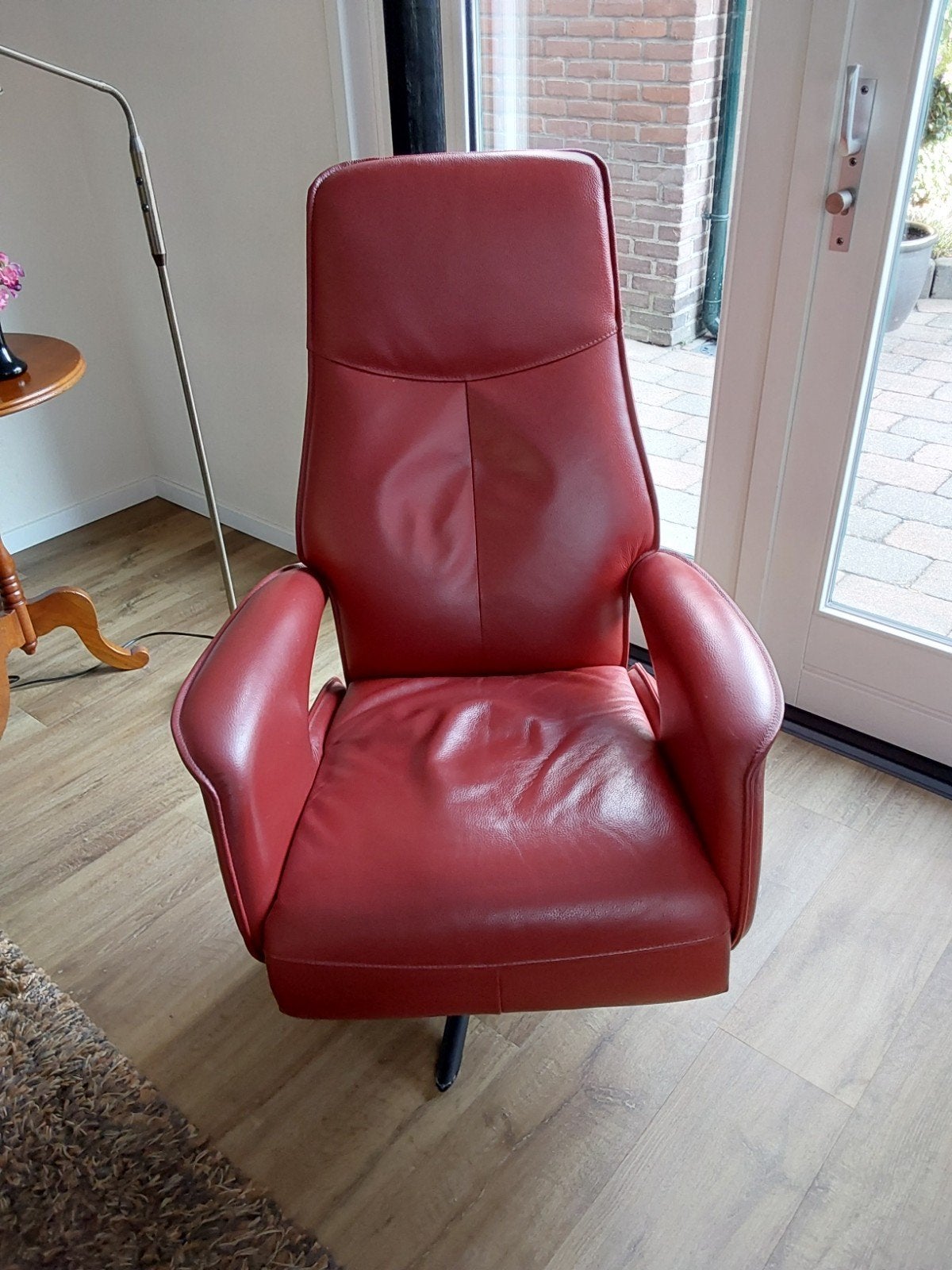 wegens verhuizing te koop relaxfauteuil met zwarte poot, Ophalen, Gebruikt