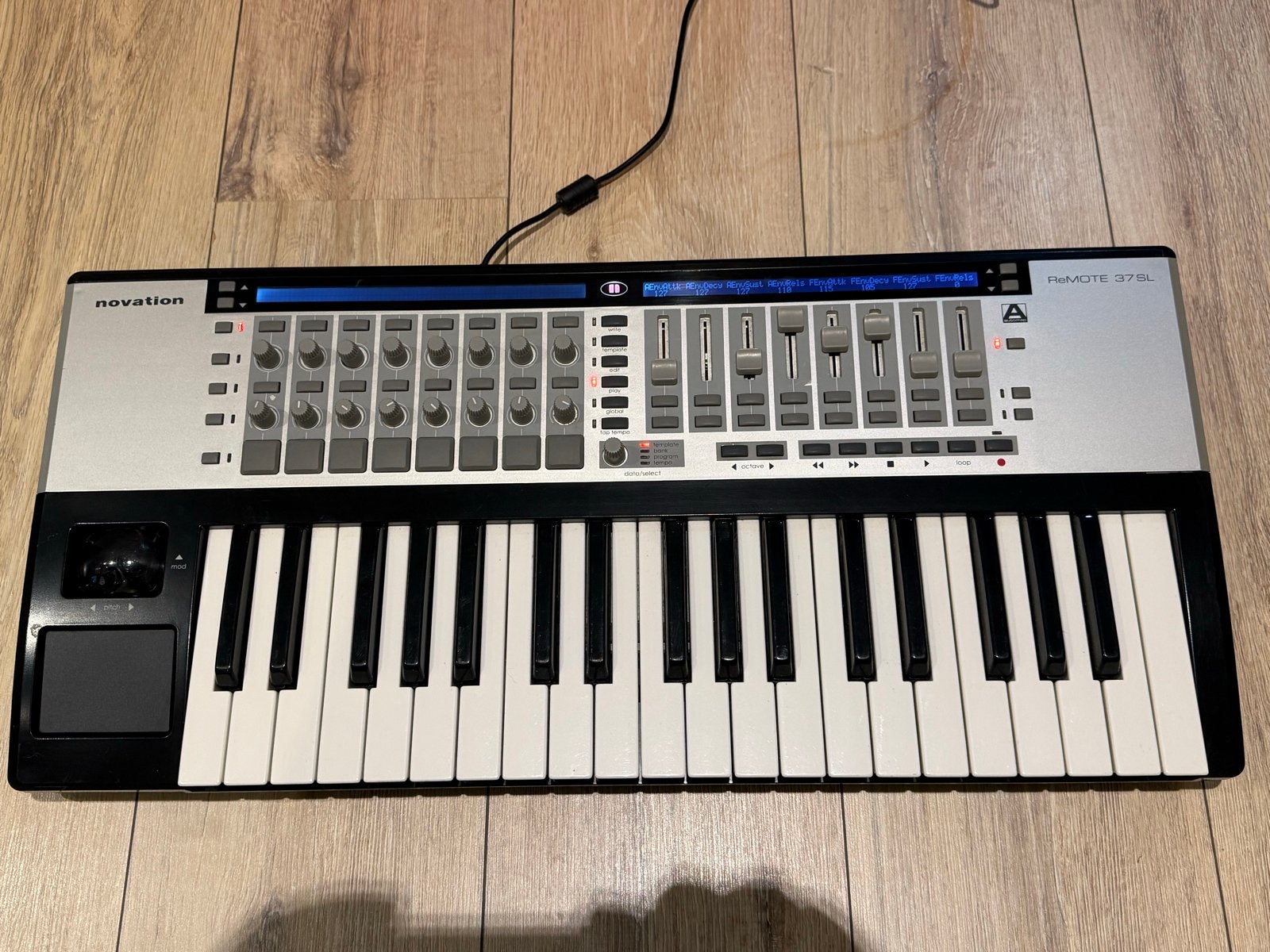 Novation Remote 37SL MIDI Controller - Zeer goede staat, Ophalen of Verzenden, Gebruikt