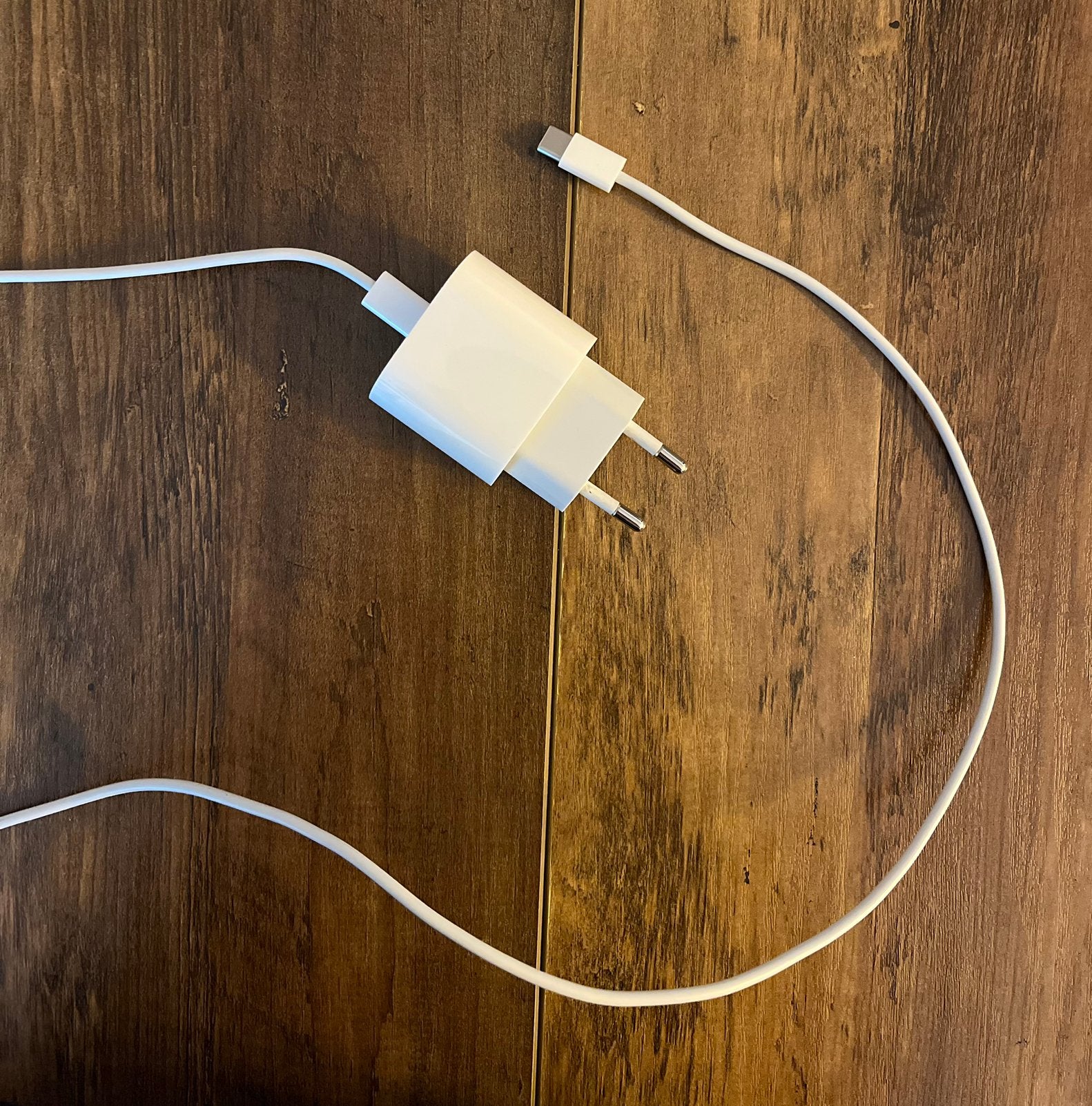 Foto 6 van iPad Air 5 64GB + Apple Pencil + Smart Keyboard + extra hoes