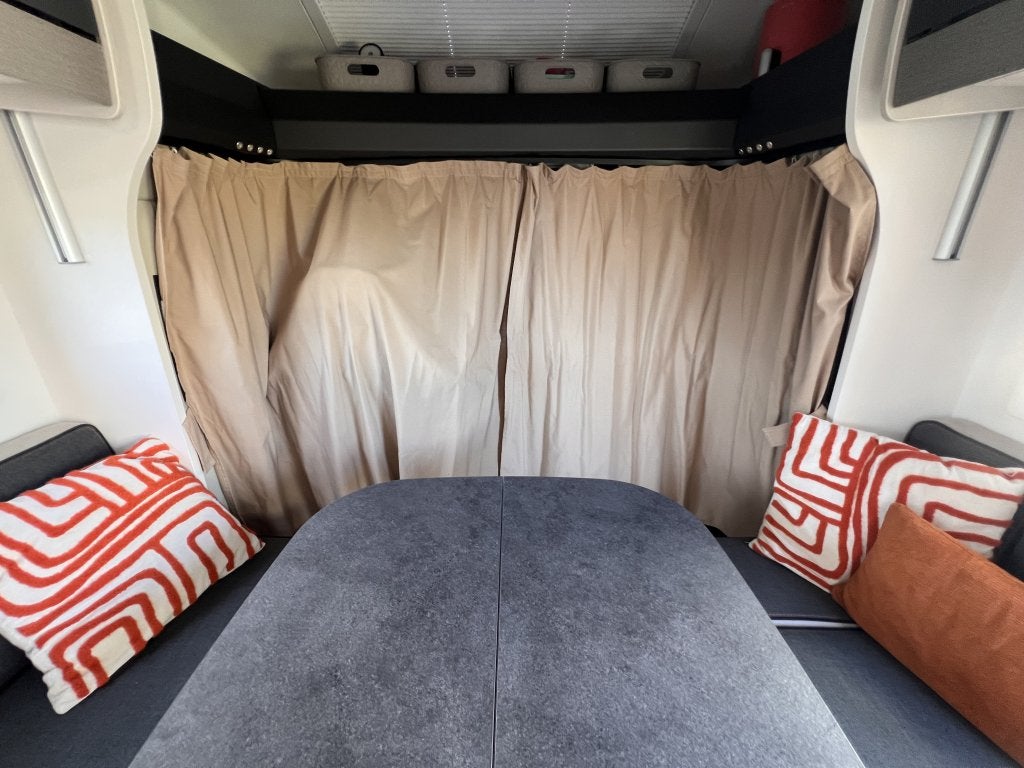 Chausson Titanium Premium 777 (1062326), Automaat, Chemisch toilet, Startonderbreker, Ford