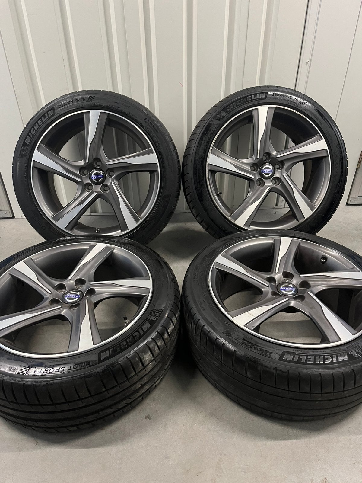 Volvo 18 Inch orgineel Lxion R design Tpms 5 X108, Ophalen, 18 inch, Gebruikt, Banden en Velgen