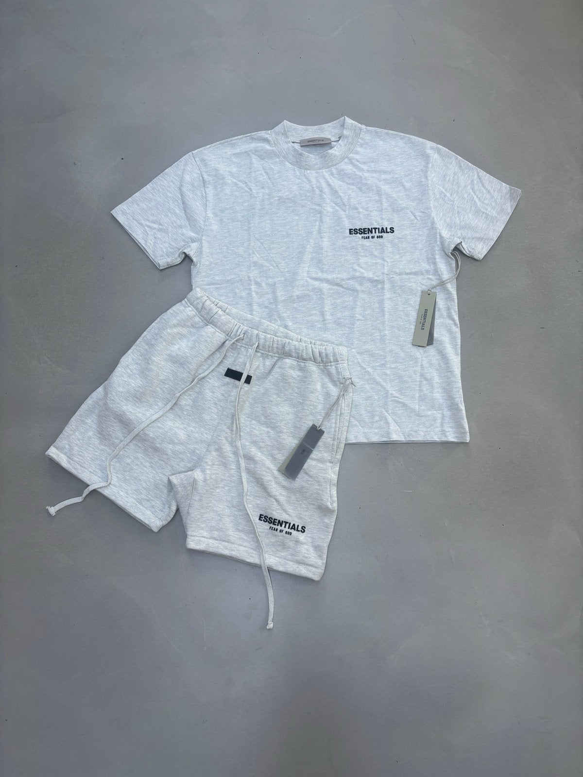 Essentials Fear of God T-shirt en Short Set - Maat M, Ophalen of Verzenden, Nieuw, Maat 48/50 (M), Grijs